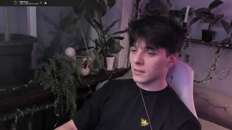 Gus online show from December 2024 09:18:02 PM