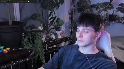 Gus online show from December 2024 07:21:02 PM