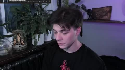 Gus online show from October 2025 06:39:01 PM