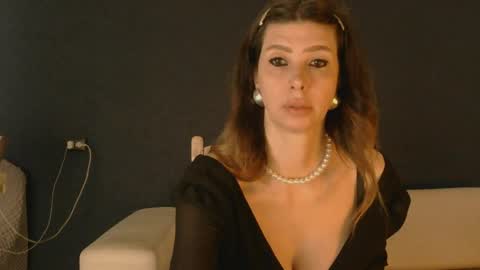 White Queen online show from May 2026 07:58:02 AM