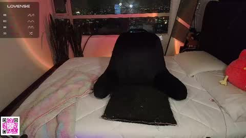 Snapshot of whites_emma chatting on February 2025 02:24:02 AM EMMA online show from February 2025 02:24:02 AM