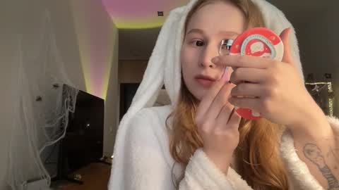 Alisa online show from October 2025 07:54:01 AM