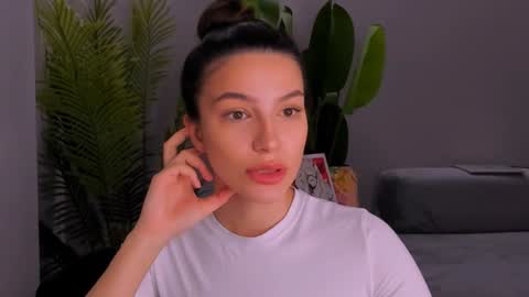 whoislulu online show from January 2025 10:21:01 PM