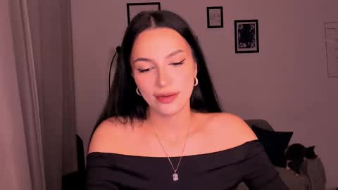 whoislulu online show from October 2025 06:20:01 PM