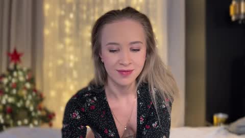 Snapshot of why_____not chatting on January 2025 08:11:02 PM Alice online show from January 2025 08:11:02 PM