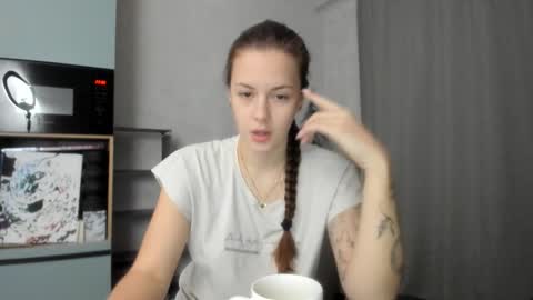 Snapshot of why_again_me chatting on December 2025 07:53:02 PM Veronica online show from December 2025 07:53:02 PM