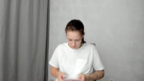 Snapshot of why_again_me chatting on February 2026 09:09:02 PM Veronica online show from February 2026 09:09:02 PM