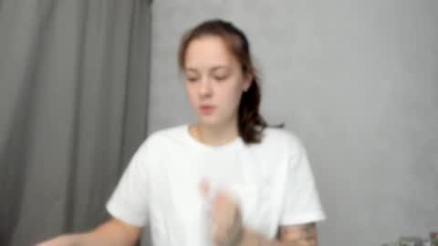 Snapshot of why_again_me chatting on February 2026 06:04:01 PM Veronica online show from February 2026 06:04:01 PM