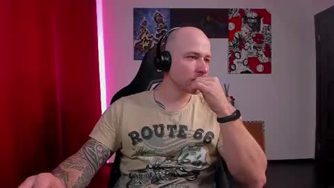 Snapshot of why_you_so_serious chatting on June 2026 02:43:01 PM VI online show from June 2026 02:43:01 PM