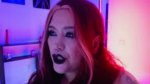 Snapshot of wickedxqueen chatting on June 2026 09:17:02 PM Laura online show from June 2026 09:17:02 PM