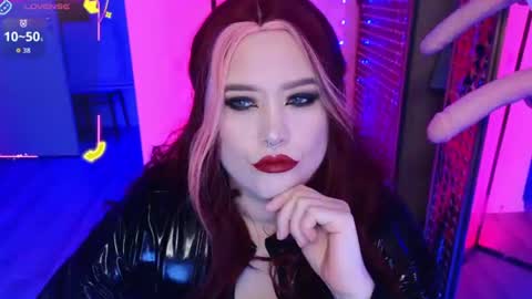 Snapshot of wickedxqueen chatting on July 2026 09:10:02 PM Laura online show from July 2026 09:10:02 PM