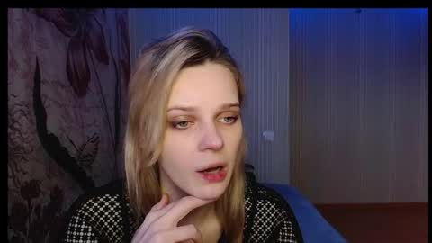 Snapshot of wicky_hey chatting on November 2025 06:43:02 PM Victoria online show from November 2025 06:43:02 PM