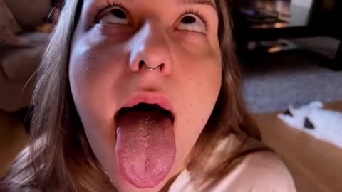 Snapshot of wievin chatting on October 2025 12:28:02 PM VI online show from October 2025 12:28:02 PM