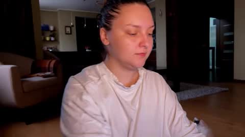 Snapshot of wievin chatting on November 2025 12:00:02 PM VI online show from November 2025 12:00:02 PM