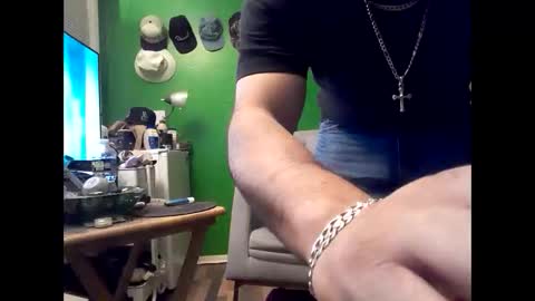 Snapshot of wifeleftm chatting on March 2026 01:08:01 AM simbastud online show from March 2026 01:08:01 AM