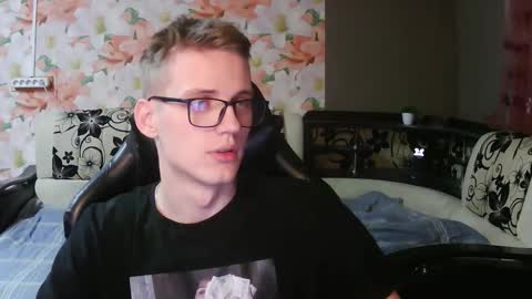 wiiinkyyy online show from November 2025 06:01:01 PM