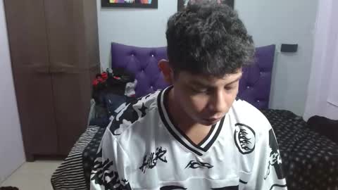 wiilliam online show from December 2025 07:21:01 PM