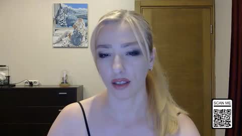 Alina online show from September 2025 01:49:01 PM