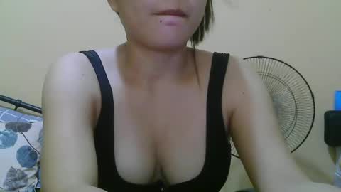 Snapshot of wildcamille chatting on February 2025 06:24:01 AM camille online show from February 2025 06:24:01 AM