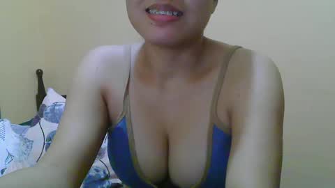 Snapshot of wildcamille chatting on February 2025 09:58:02 AM camille online show from February 2025 09:58:02 AM