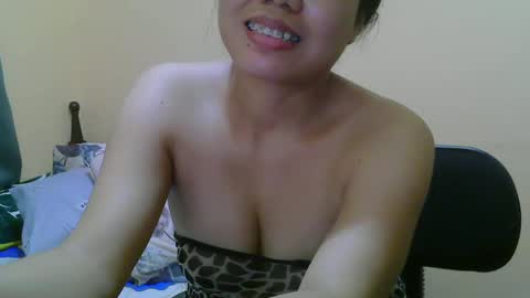 Snapshot of wildcamille chatting on February 2025 03:08:01 AM camille online show from February 2025 03:08:01 AM