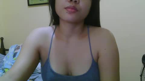 Snapshot of wildcamille chatting on February 2025 10:14:02 PM camille online show from February 2025 10:14:02 PM