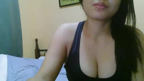 Snapshot of wildcamille chatting on February 2025 11:03:02 PM camille online show from February 2025 11:03:02 PM