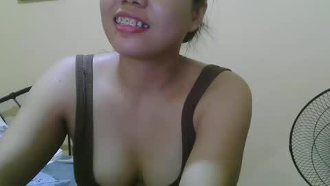 Snapshot of wildcamille chatting on February 2025 01:41:01 PM camille online show from February 2025 01:41:01 PM