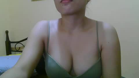 Snapshot of wildcamille chatting on March 2025 05:33:02 AM camille online show from March 2025 05:33:02 AM