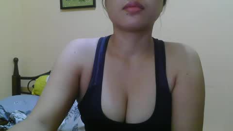 Snapshot of wildcamille chatting on March 2025 10:41:02 PM camille online show from March 2025 10:41:02 PM