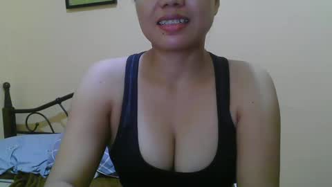 Snapshot of wildcamille chatting on March 2025 02:06:02 AM camille online show from March 2025 02:06:02 AM