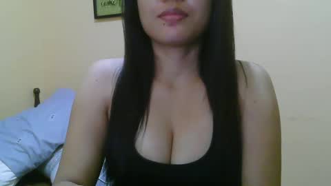 Snapshot of wildcamille chatting on March 2025 10:42:01 PM camille online show from March 2025 10:42:01 PM