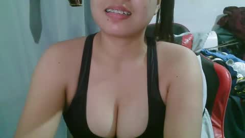 Snapshot of wildcamille chatting on October 2025 06:37:01 AM camille online show from October 2025 06:37:01 AM