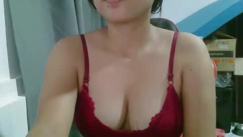 Snapshot of wildcamille chatting on November 2025 11:32:01 PM camille online show from November 2025 11:32:01 PM