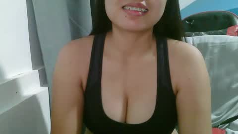 Snapshot of wildcamille chatting on November 2025 10:36:02 PM camille online show from November 2025 10:36:02 PM