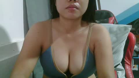 Snapshot of wildcamille chatting on November 2025 11:37:01 PM camille online show from November 2025 11:37:01 PM