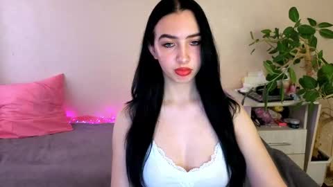 Alena online show from May 2026 05:25:02 AM