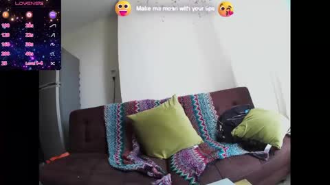 Snapshot of wildstrawberry30 chatting on January 2025 06:03:02 PM Wild Strawberry online show from January 2025 06:03:02 PM