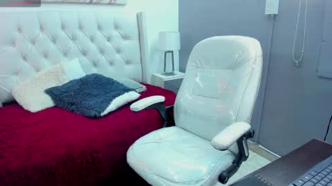 wild online show from February 2026 04:52:02 AM