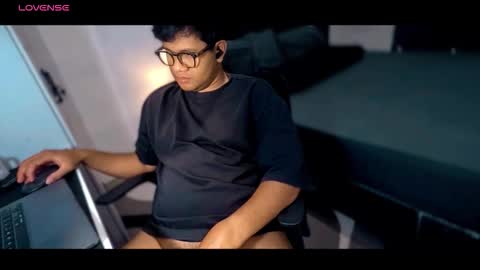 Snapshot of wildynight chatting on October 2025 02:28:01 PM Wildy online show from October 2025 02:28:01 PM