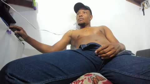 Snapshot of wilfer484725 chatting on October 2025 04:37:01 PM wilfer online show from October 2025 04:37:01 PM