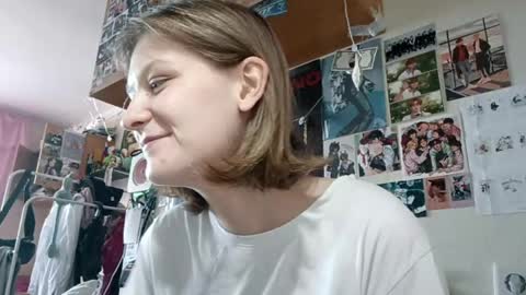 willaakerson online show from May 2026 10:23:02 AM