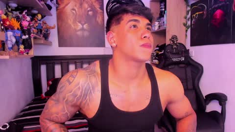 Snapshot of william_dracko9 chatting on December 2024 04:54:02 AM Dracko online show from December 2024 04:54:02 AM