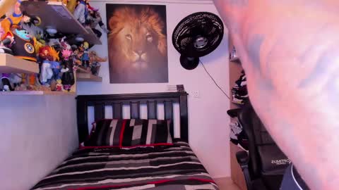 Snapshot of william_dracko9 chatting on March 2025 04:38:02 AM Dracko online show from March 2025 04:38:02 AM