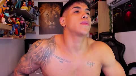 Snapshot of william_dracko9 chatting on November 2025 10:01:02 PM Dracko online show from November 2025 10:01:02 PM