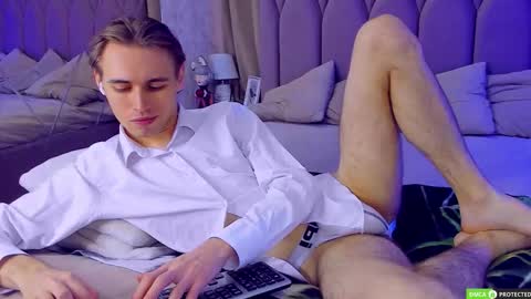 Snapshot of williamdyson chatting on October 2025 03:13:02 AM William online show from October 2025 03:13:02 AM