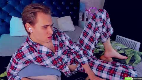 Snapshot of williamdyson chatting on October 2025 03:05:02 AM William online show from October 2025 03:05:02 AM