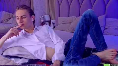 Snapshot of williamdyson chatting on October 2025 03:04:01 AM William online show from October 2025 03:04:01 AM