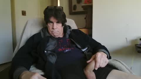 willtie26 online show from January 2025 07:03:01 PM