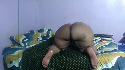 Snapshot of wilmaassylum chatting on December 2024 08:56:01 AM wilmaassylum online show from December 2024 08:56:01 AM